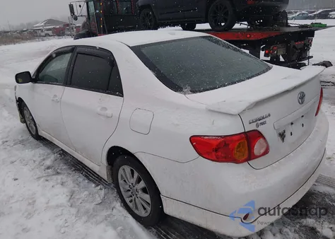 2010 Toyota Corolla S z USA, uszkodzony, nr VIN 2T1BU4EE7AC226794